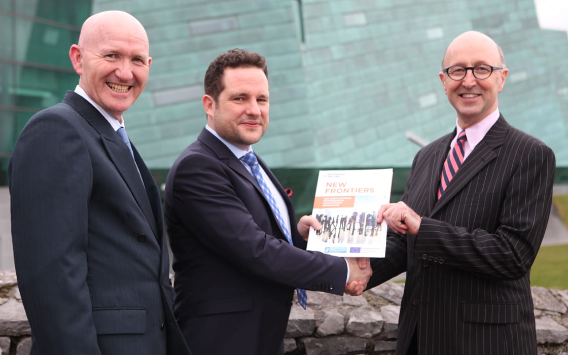 Eamon Crosby (centre) of BriteBiz, winner of the GMIT New Frontiers IoT Summit pitching competition, with Today FM The Sunday Business Show presenter Conall O Móráin (IOT Summit MC), and Tony O’Kelly, GMIT New Frontiers programme manager (left).