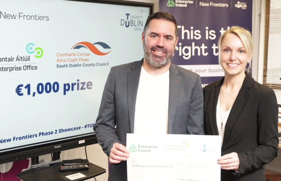 Founders Graduate From Phase 2 New Frontiers Tallaght Laura Enache 3 Peter Connolly (South Dublin LEO), Ana Malsam